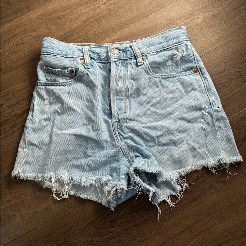 Levi Ribcage Shorts